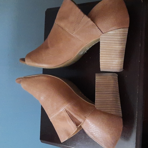 Adam Tucker McKenna Chunky Heel Leather Open  Toe Shoe Bootie Size 8.5 - Picture 6 of 14